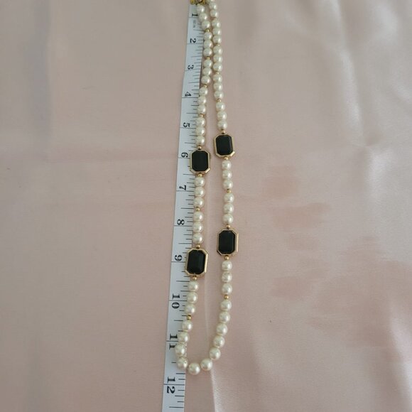 Vintage 60s Jewelry Beautiful Black, Gold  and White Pearl Necklaces for Women - Picture 3 of 7